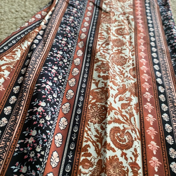 Multi patterned flared pants - Picture 3 of 3